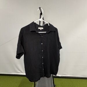 Black  Short-Sleeve Button-Up Shirt